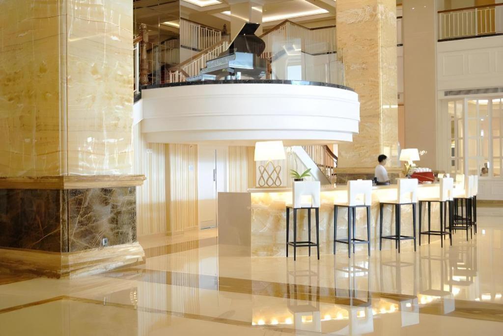Adimulia Hotel Medan Exterior photo