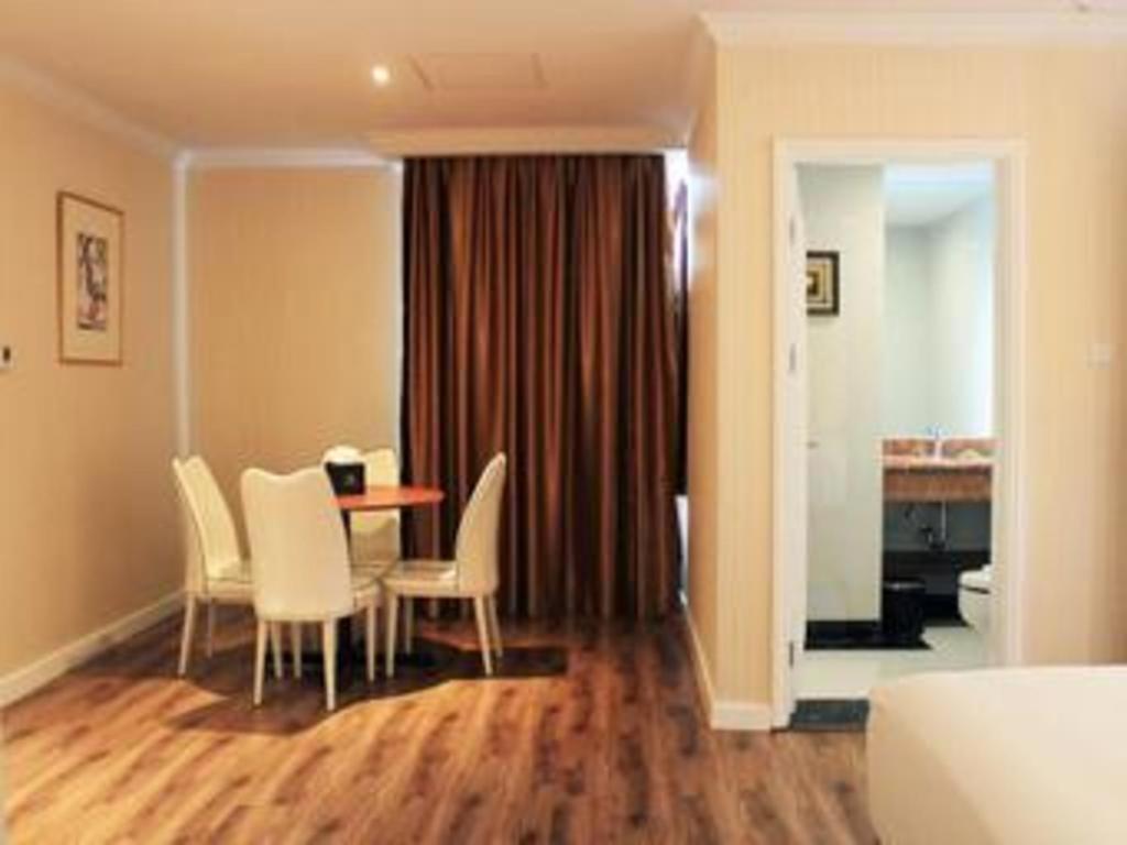 Adimulia Hotel Medan Exterior photo
