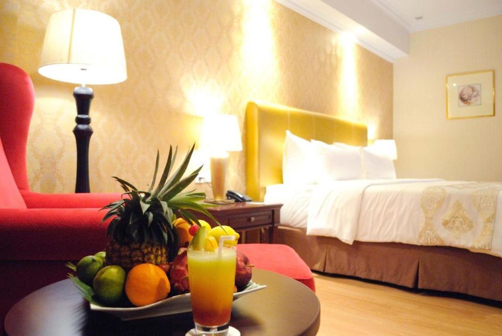 Adimulia Hotel Medan Exterior photo